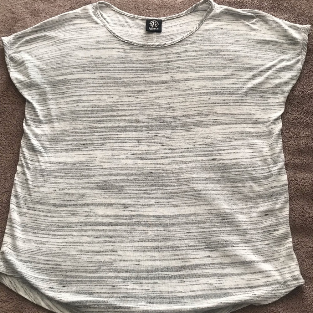 Bobeau Tee  size M